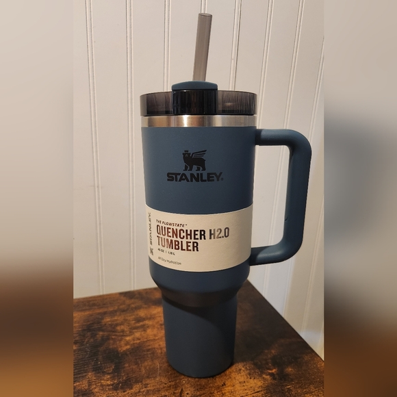 NWT Stanley 40oz Blue Spruce Navy Quencher H2.0 FlowState Tumbler w Straw - Picture 1 of 5